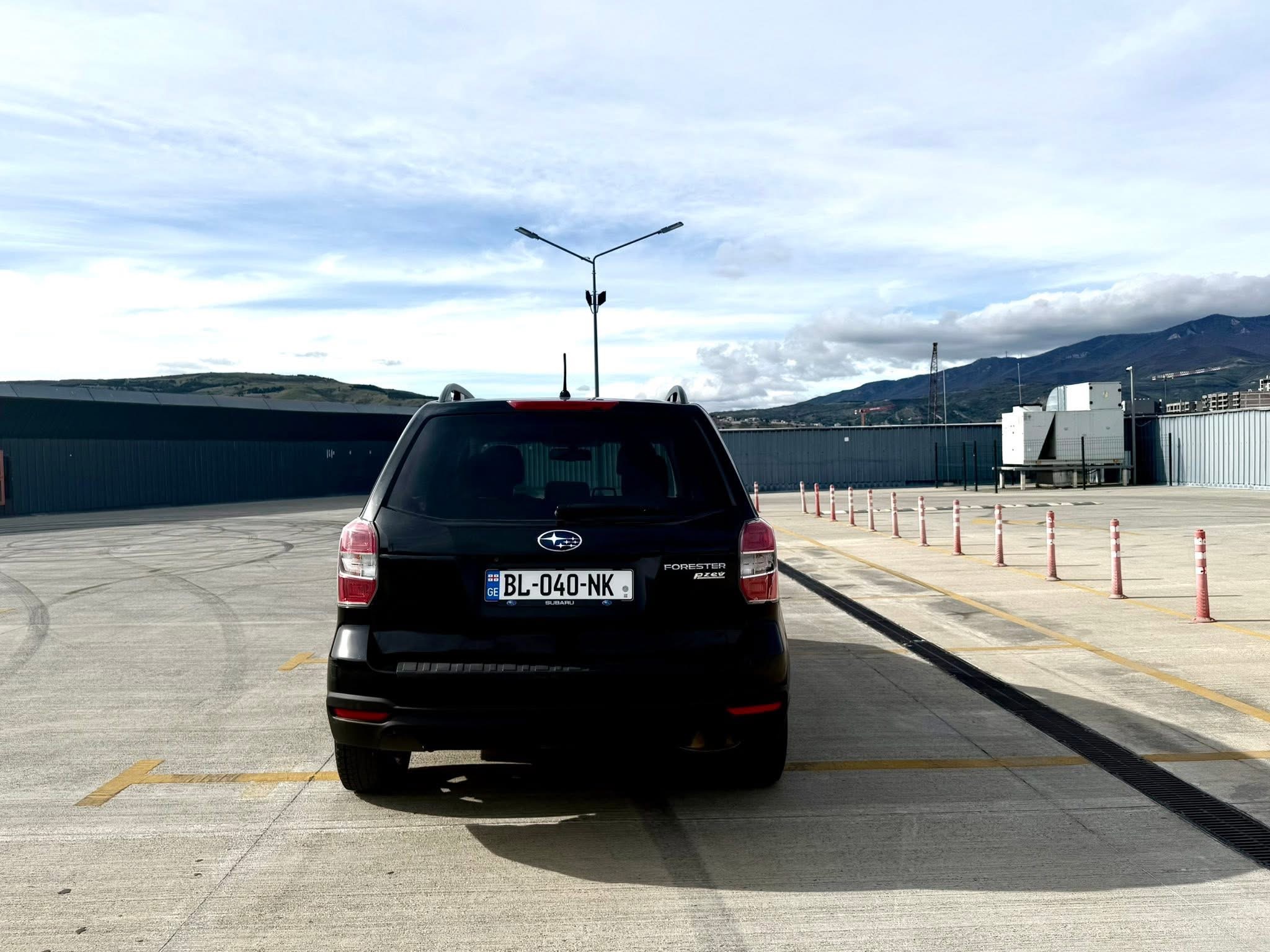 Subaru Forester — exterior view 10