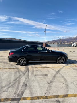 Mercedes-Benz C300 view 6