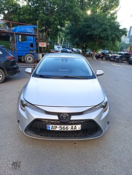 Toyota Corolla view 3