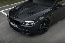 BMW 535i — exterior view 2