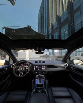 Porsche Cayenne view 5