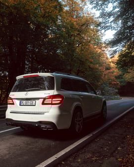 Mercedes GLS550 view 2