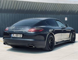 Porsche Panamera view 3