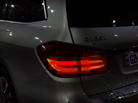 Mercedes-Benz GLS view 4