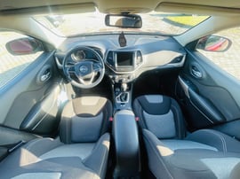 Jeep Cherokee view 8