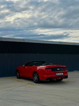 Ford Mustang view 7