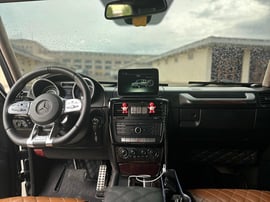 Mercedes-Benz G500 view 7