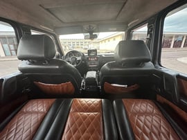 Mercedes-Benz G500 view 8
