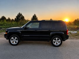 Jeep Patriot — exterior view 3