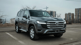 Toyota Land Cruiser 300 view 1