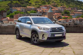 Toyota Highlander view 2