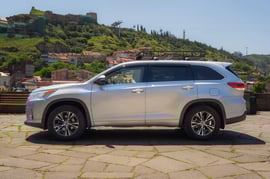 Toyota Highlander view 4