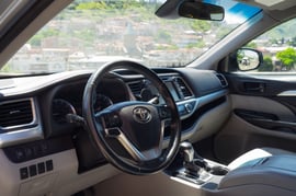 Toyota Highlander view 7