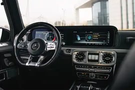 Mercedes G63 AMG view 9