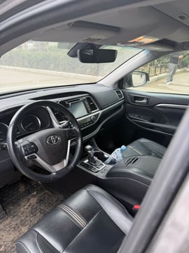 Toyota Highlander view 5