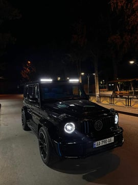 Mercedes-Benz G63 view 2