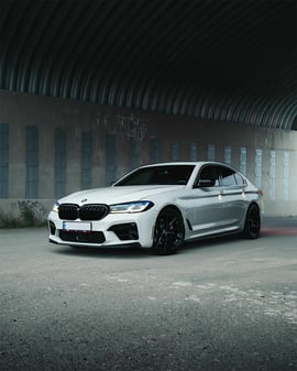 BMW M5 view 2