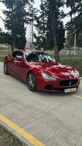 Maserati Ghibli 2015 view 2