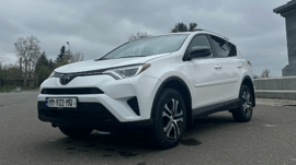 Toyota RAV4 view 1