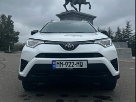 Toyota RAV4 — exterior view 2
