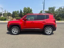 Jeep Renegade view 2
