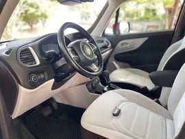 Jeep Renegade view 8