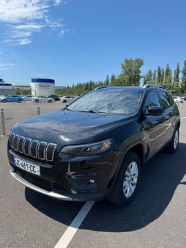 Jeep Cherokee view 5