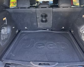 Jeep Renegade — exterior view 10