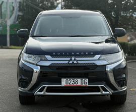 Mitsubishi Outlander — exterior view 2