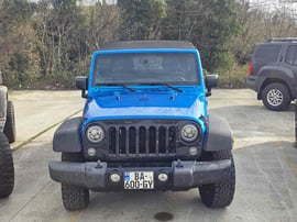 Jeep Wrangler — exterior view 6