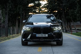 BMW X5 — exterior view 2