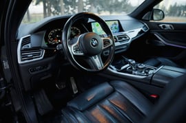 BMW X5 — exterior view 10
