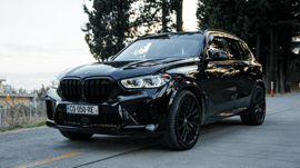BMW X5 — exterior view 1