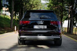 Audi Q7 — exterior view 6