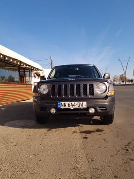 Jeep Patriot — exterior view 5