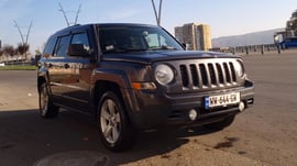 Jeep Patriot — exterior view 1