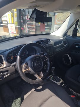 Jeep Renegade — exterior view 7