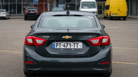 Chevrolet Cruze — exterior view 2