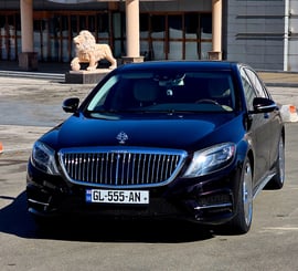 Mercedes-Benz maybach s550 view 5