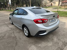 Chevrolet Cruze RS — exterior view 5