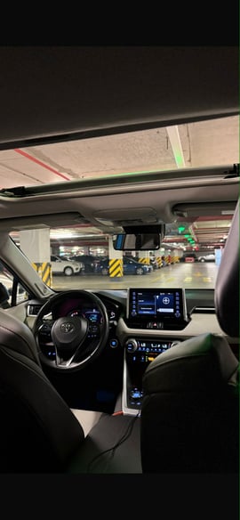 Toyota RAV4 — exterior view 6