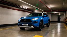 Toyota RAV4 — exterior view 2
