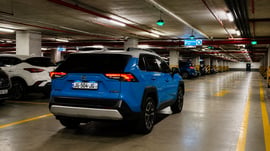 Toyota RAV4 — exterior view 3