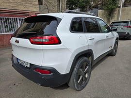 Jeep Cherokee Latitude — exterior view 5