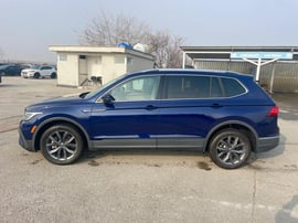 Volkswagen Tiguan view 2