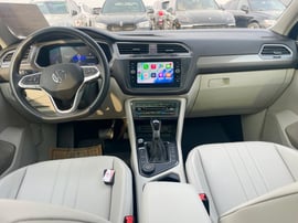 Volkswagen Tiguan view 8