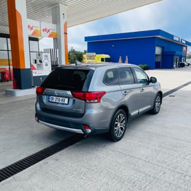 Mitsubishi Outlander — exterior view 7