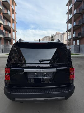 Toyota Prado — exterior view 5