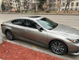 Lexus es300h — exterior view 8