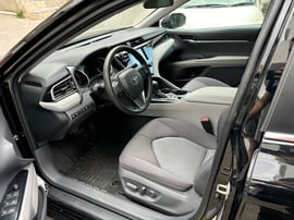 Toyota Camry — exterior view 4